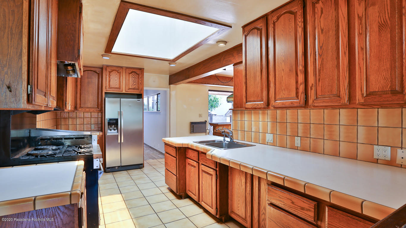 8258 East Ravendale Road San Gabriel, CA 91775 - Photo 11 of 46 10 - Ravendale (8258 E)