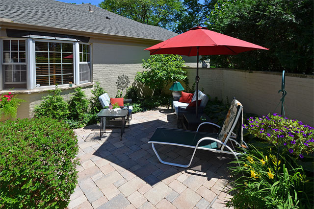 833 North Inverway Road Inverness, IL 60067 - Photo 21 of 25 a backyard of a house with yard barbeque oven and outdoor seating