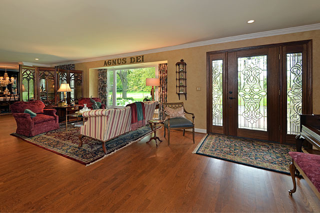 833 North Inverway Road Inverness, IL 60067 - Photo 10 of 25 a living room with furniture large window and a table