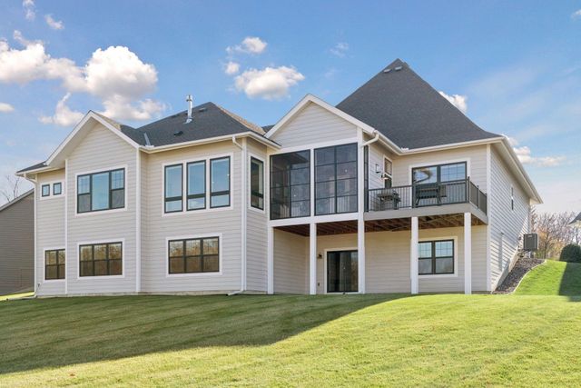 $1,700,000 | 24440 Brassie Circle, Shorewood, MN 55331