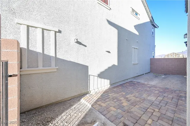 $2,450 | 2717 V. Napoli, Henderson, NV 89044