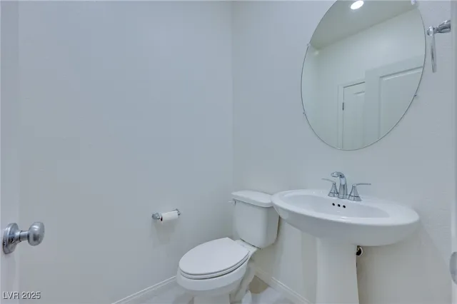 $2,450 | 2717 V. Napoli, Henderson, NV 89044