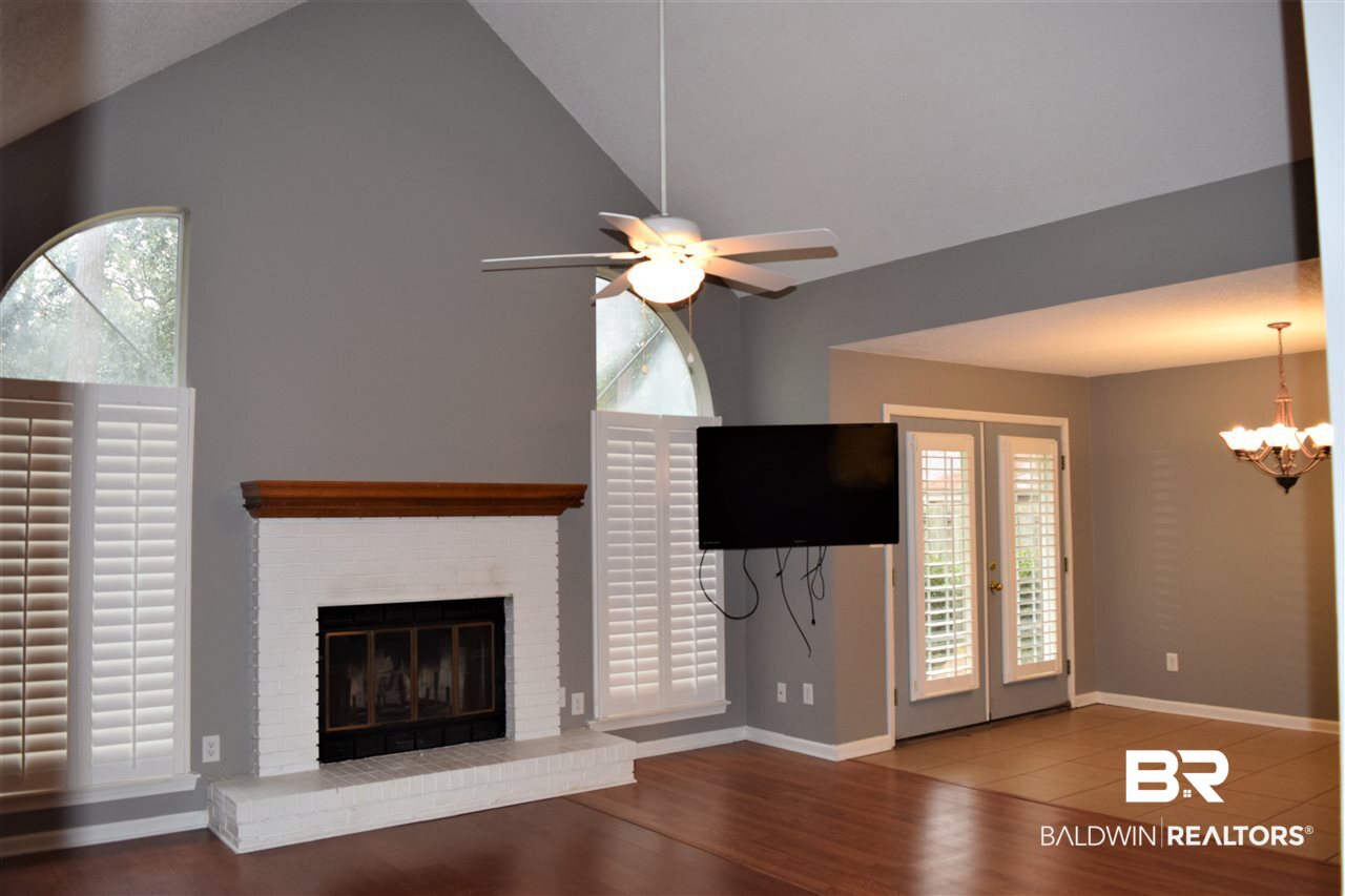 412 Ridgewood Drive Daphne, AL 36526 - Photo 3 of 17