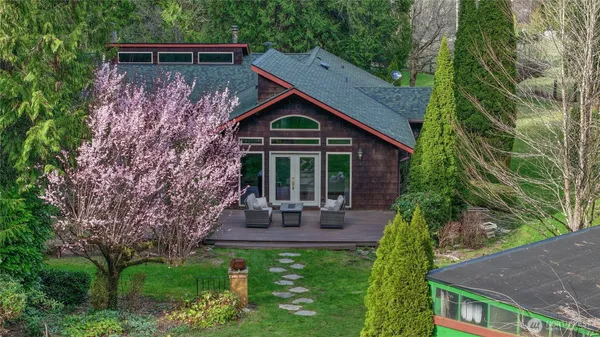 $789,900 | 23517 Orville Road East, Orting, WA 98360