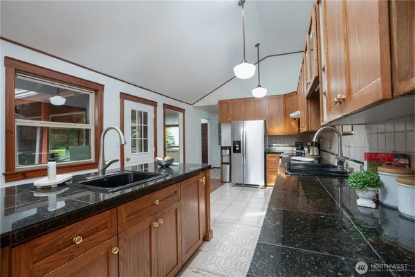 $789,900 | 23517 Orville Road East, Orting, WA 98360
