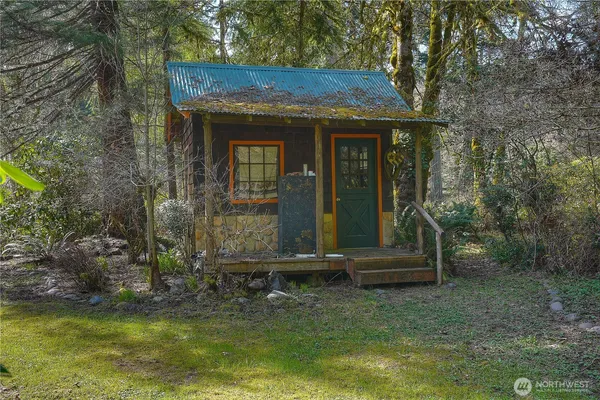 $789,900 | 23517 Orville Road East, Orting, WA 98360