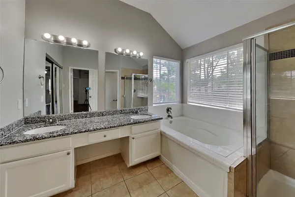 $2,225 | 7918 Hidden Oaks Lane, Houston, TX 77095