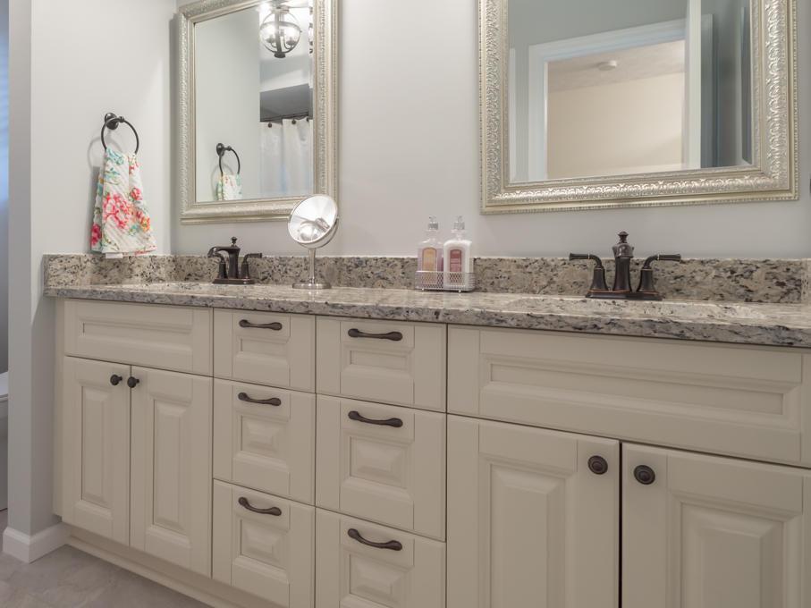 818 Riva Ridge Boulevard Columbus, OH 43230 - Photo 9 of 12