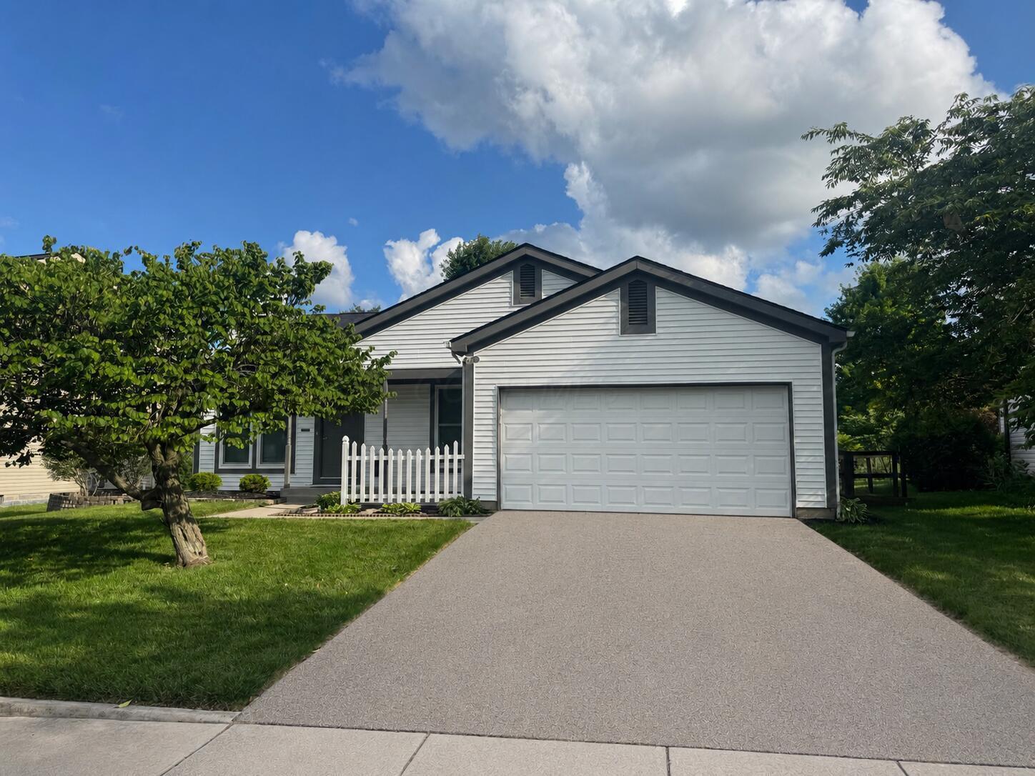 3653 Mountshannon Road Columbus, OH 43221 - Photo 4 of 5 4