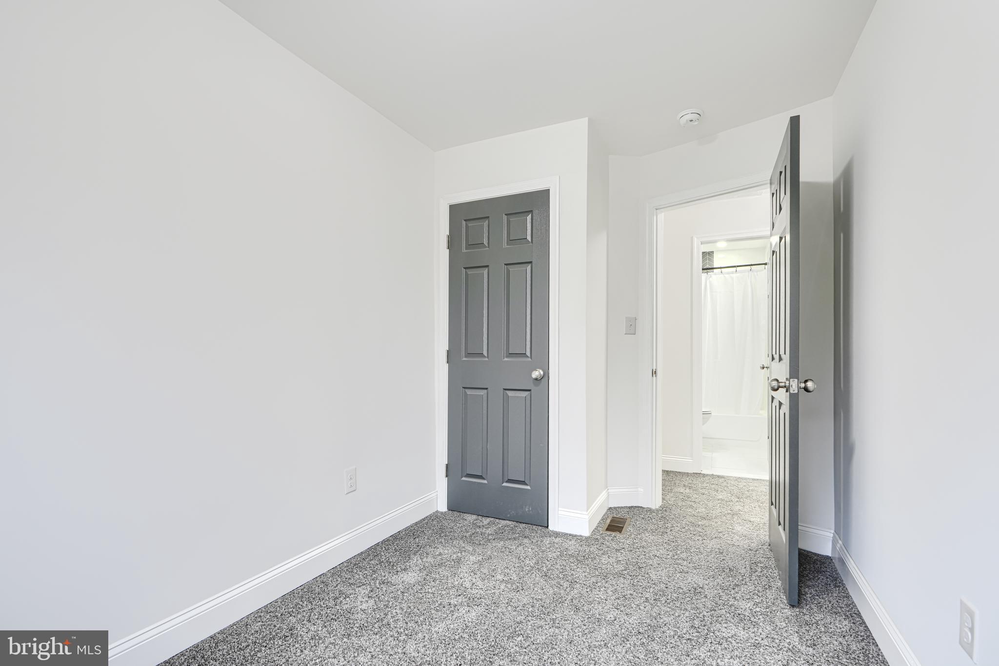 718 Benninghaus Road Baltimore, MD 21212 - Photo 24 of 40 a view of an empty room