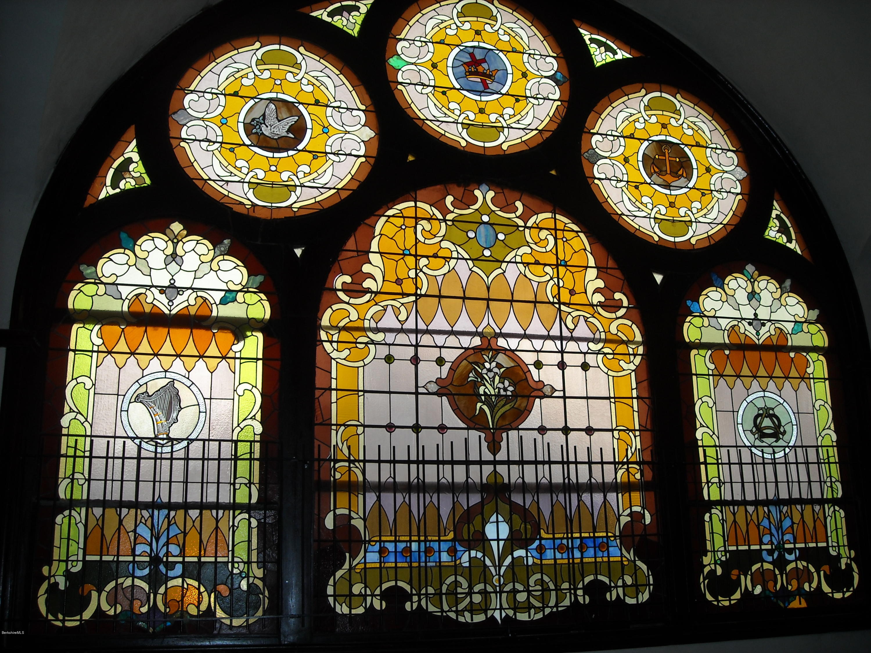 160 High Street Lee, MA 01238 - Photo 2 of 16