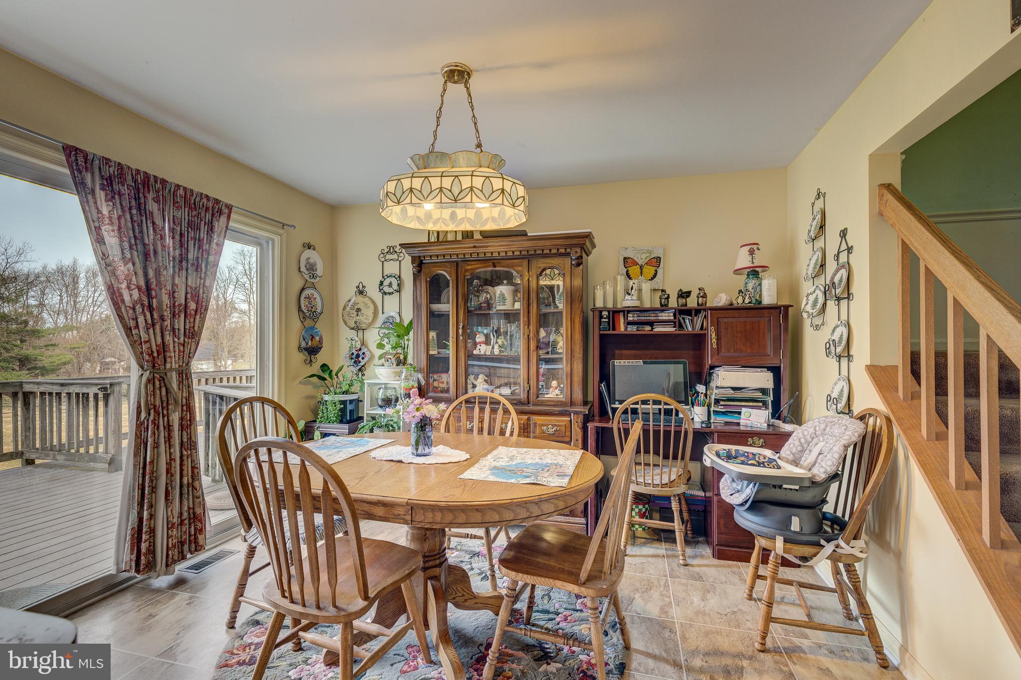 1798 Ridge Road Westminster, MD 21157 - Photo 23 of 65 LEFT SIDE UNIT DINING