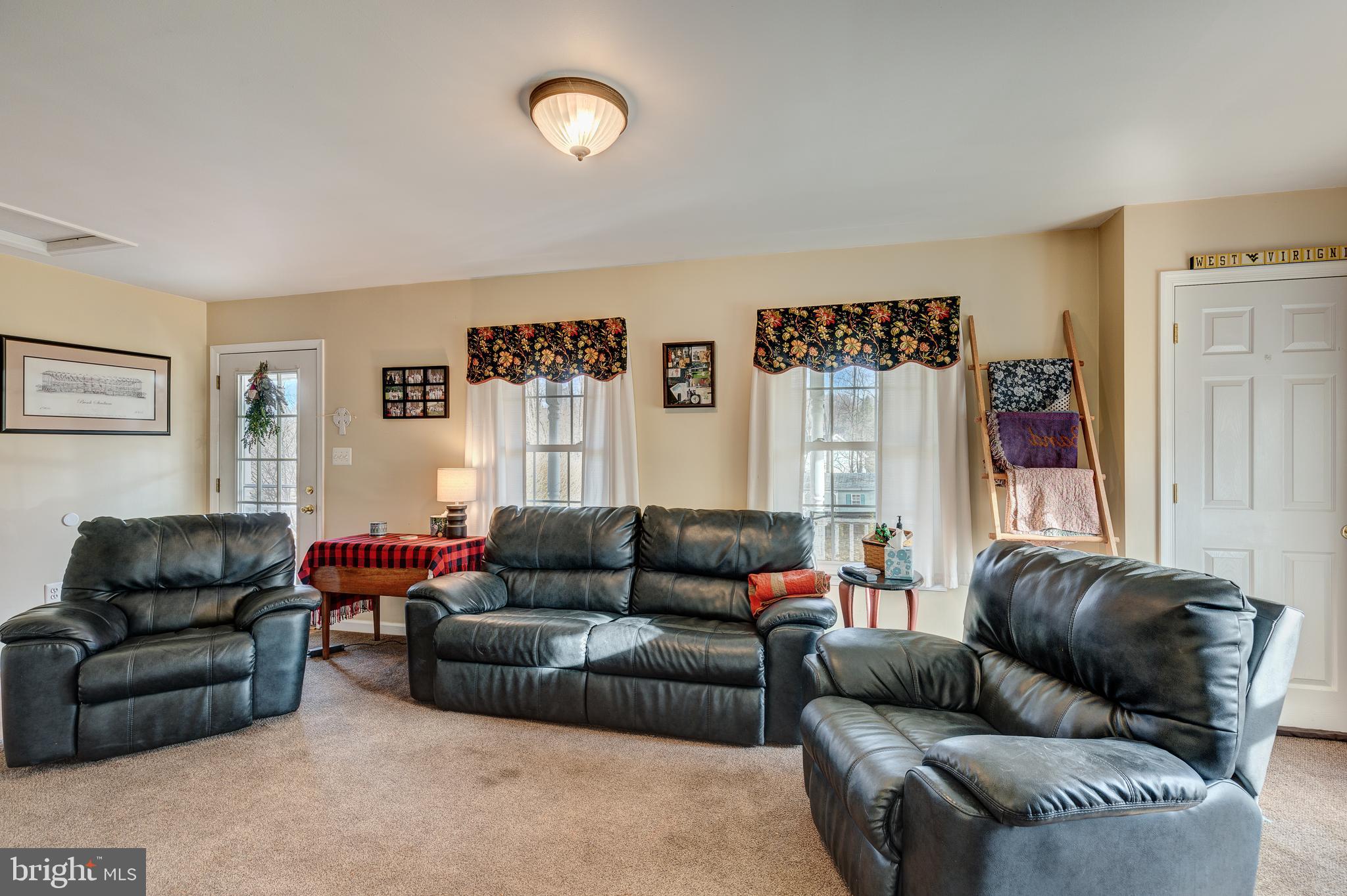 1798 Ridge Road Westminster, MD 21157 - Photo 41 of 65 RIGHT SIDE UNIT LIVING ROOM