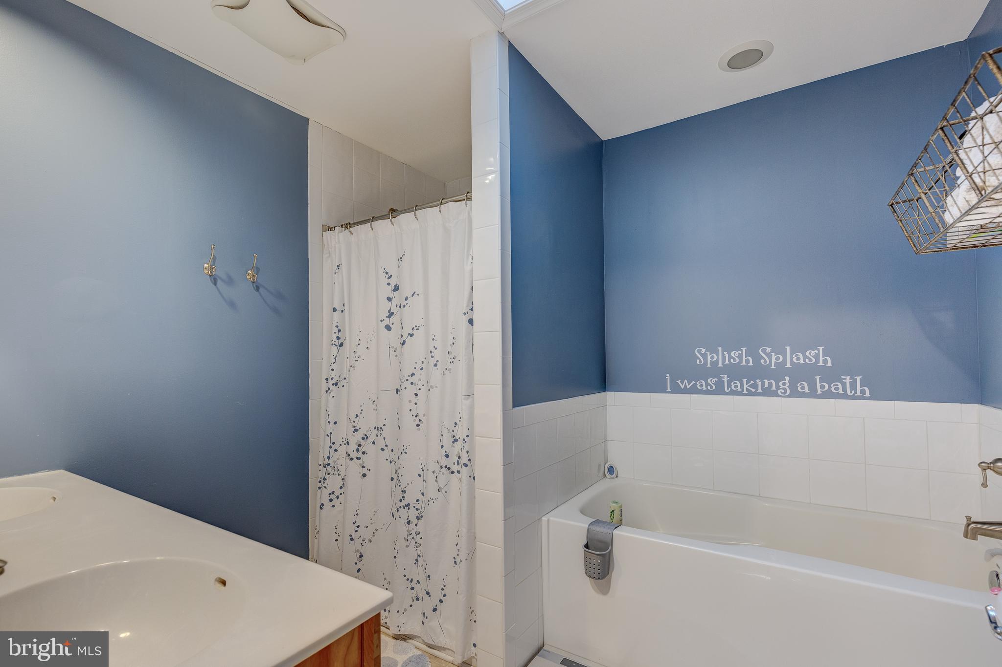 1798 Ridge Road Westminster, MD 21157 - Photo 52 of 65 RIGHT SIDE UL FULL BATH