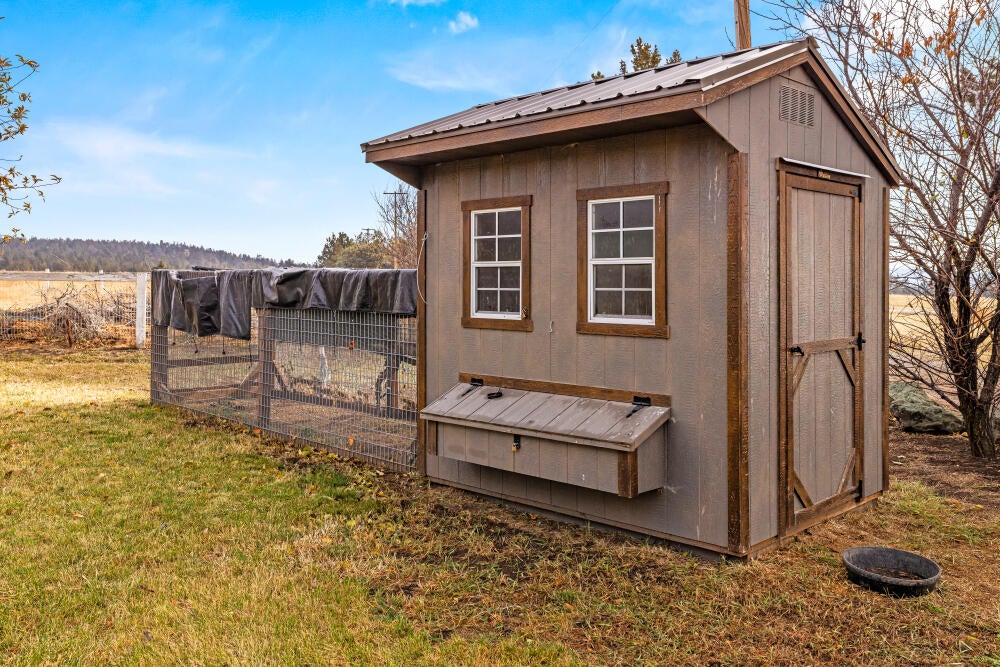 23131 North Poe Valley Road Klamath Falls, OR 97603 - Photo 37 of 45 23131NPoeValleyRd-64
