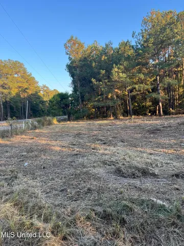 $199,000 | 2800 Lakeview Road, Hattiesburg, MS 39401