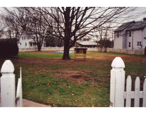 162 Russell Road Westfield, MA 01085 - Photo 5 of 5 Gallery Image 5