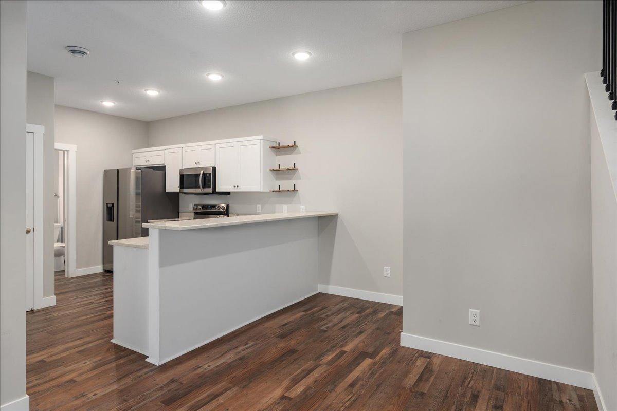 561 19th Place Southeast Cambridge, MN 55008 - Photo 2 of 16