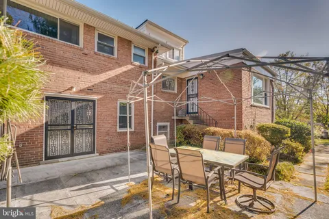 $1,250,000 | 1781 Sycamore Street Northwest, Washington, DC 20012