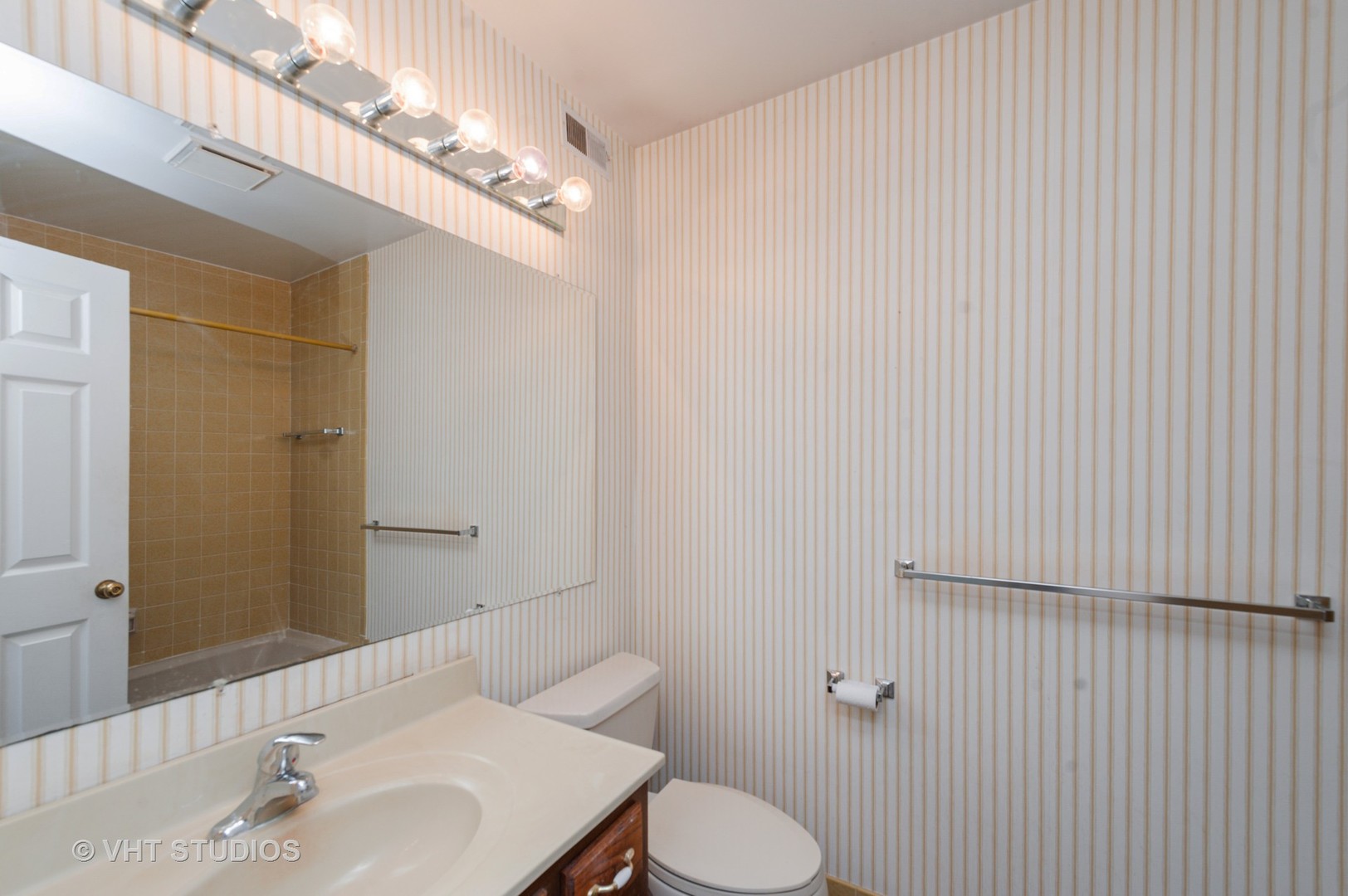 468 North Valley Road, Unit A Barrington, IL 60010 - Photo 11 of 20