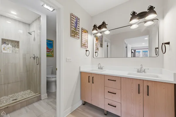 $475,000 | 1010 North Harlem Avenue, Unit 504, River Forest, IL 60305