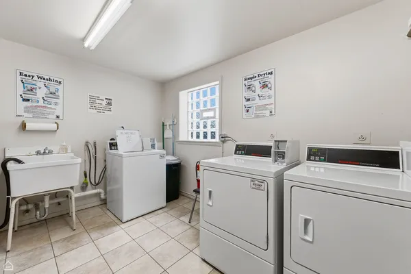 $475,000 | 1010 North Harlem Avenue, Unit 504, River Forest, IL 60305