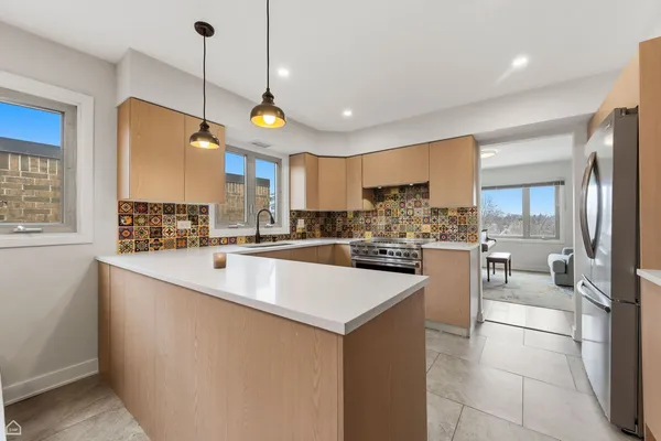 $475,000 | 1010 North Harlem Avenue, Unit 504, River Forest, IL 60305