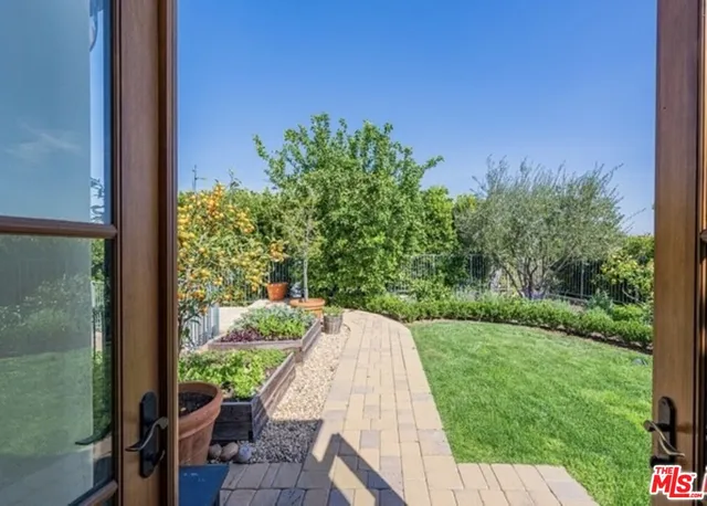 $23,500 | 3110 Benedict Canyon Drive, Beverly Hills, CA 90210