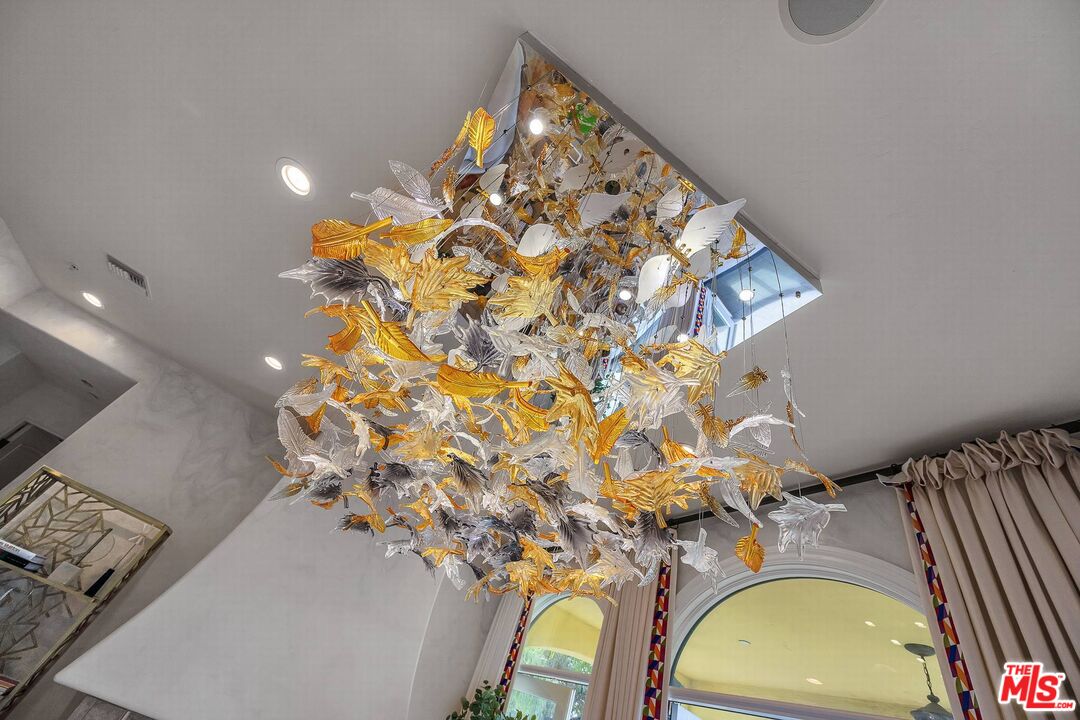 3110 Benedict Canyon Drive Beverly Hills, CA 90210 - Photo 9 of 70