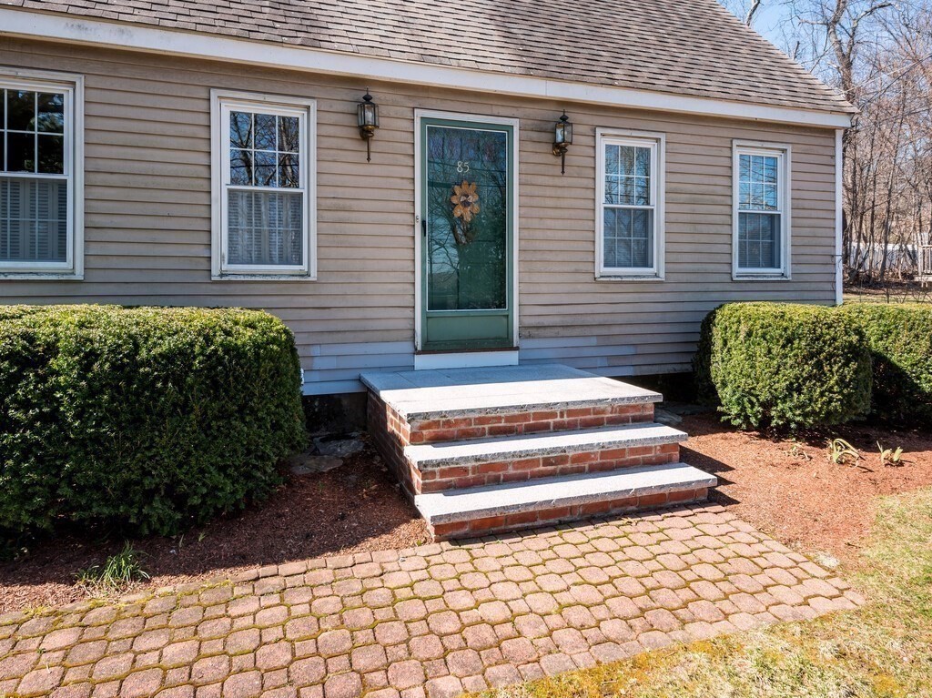 85 Prudential Road Worcester, MA 01606 - Photo 4 of 41 Gallery Image 4