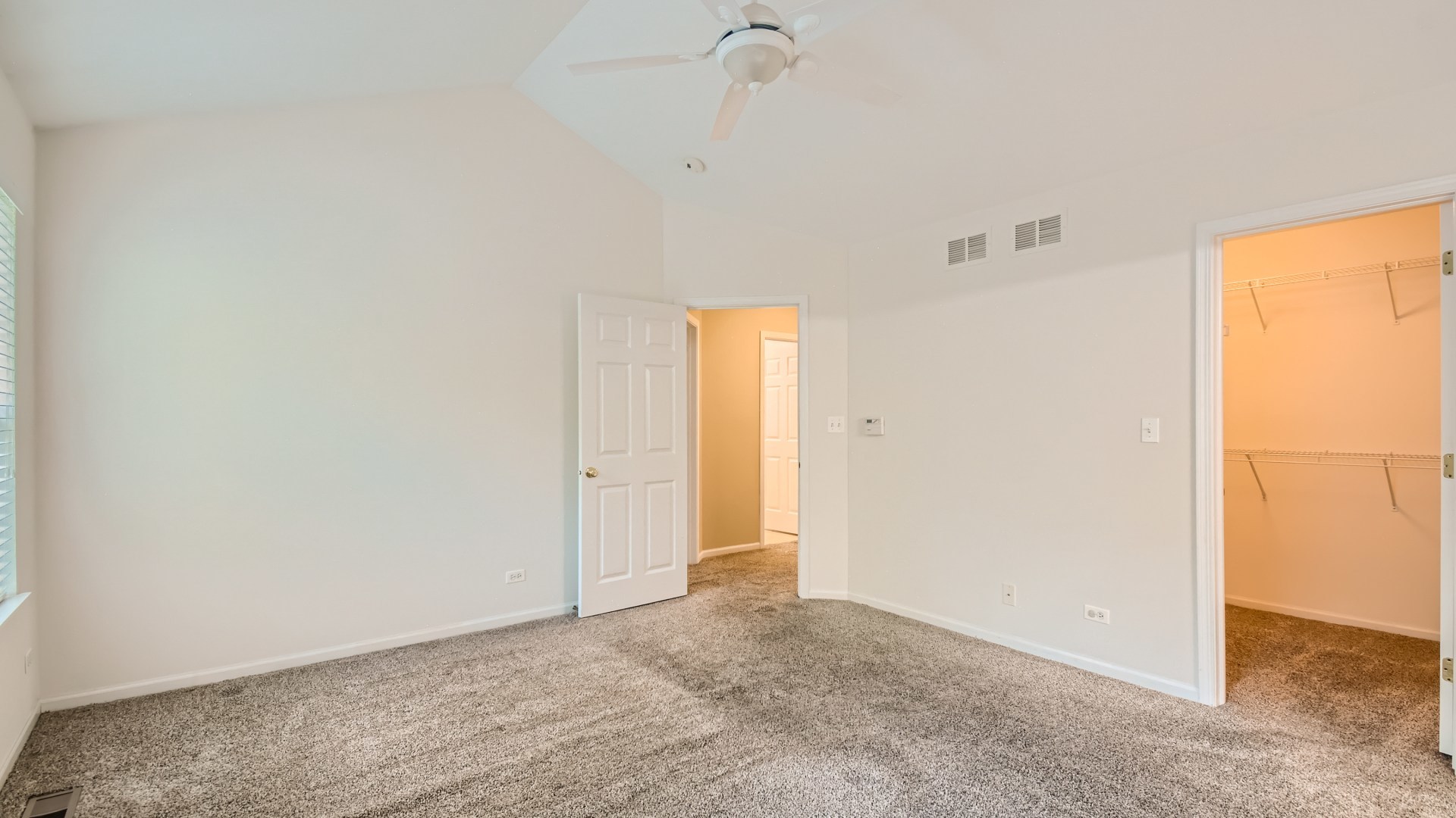 813 Linden Circle Hoffman Estates, IL 60169 - Photo 13 of 28