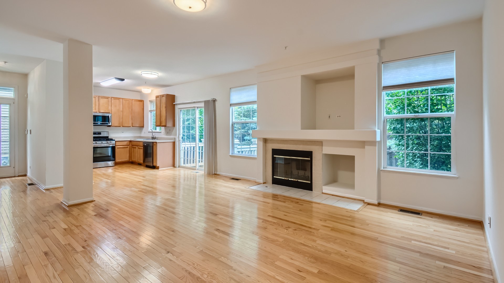 813 Linden Circle Hoffman Estates, IL 60169 - Photo 5 of 28