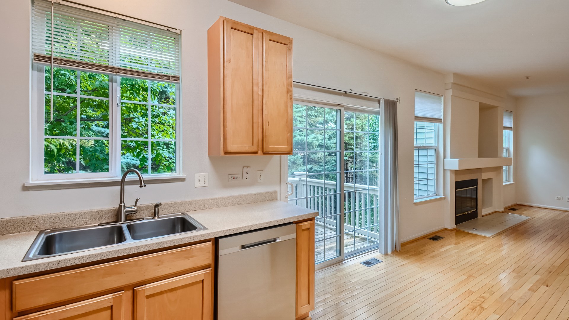 813 Linden Circle Hoffman Estates, IL 60169 - Photo 10 of 28