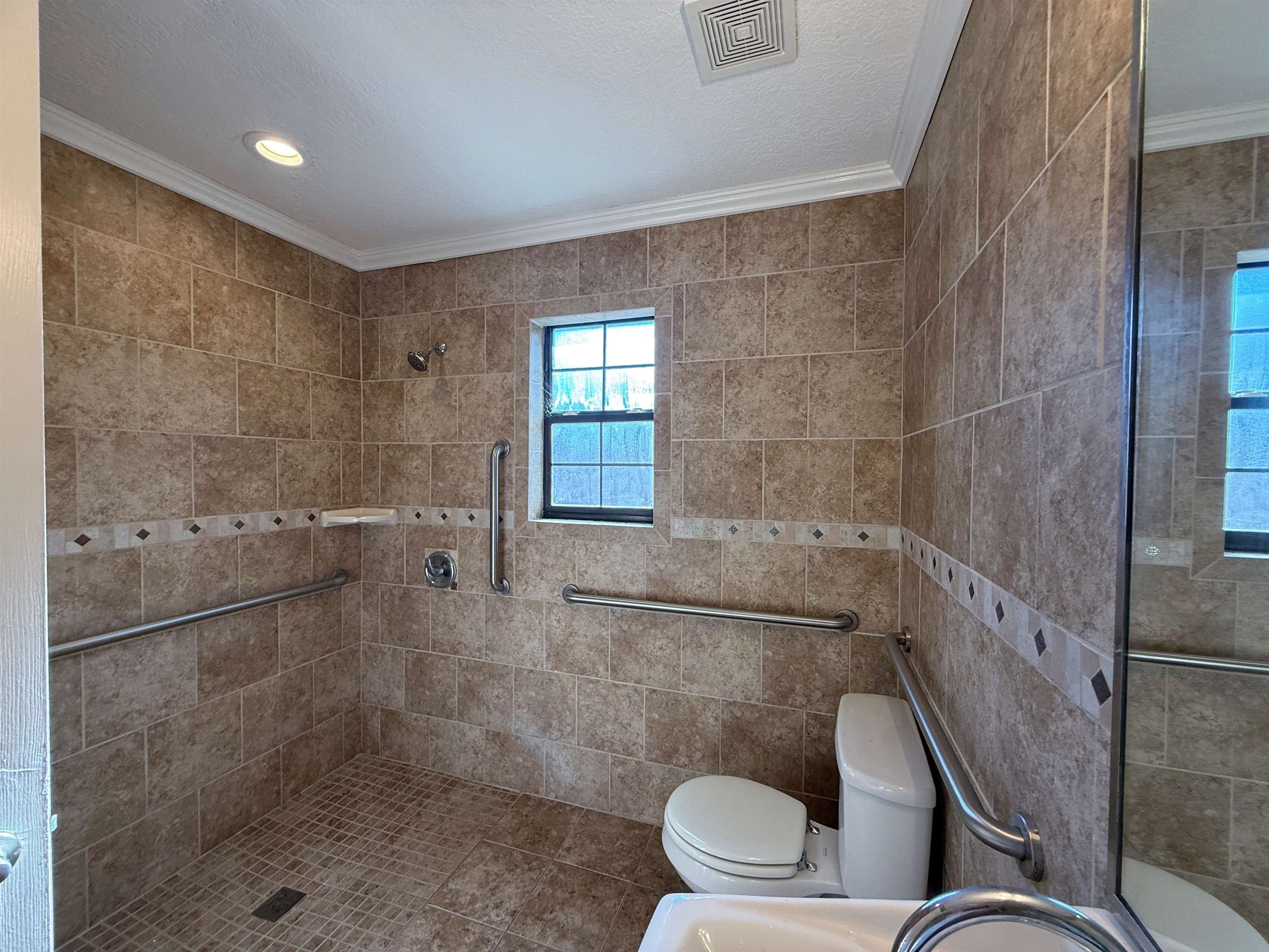 101 Oglesbee Road Silsbee, TX 77656 - Photo 12 of 17 Gallery Image 12