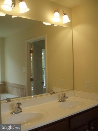 347 Saddle Road New Market, MD 21774 - Photo 9 of 30 Bath