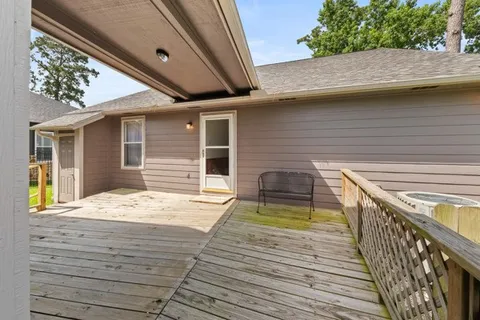 $625,000 | 153 Lakeshore Drive, Onalaska, TX 77360
