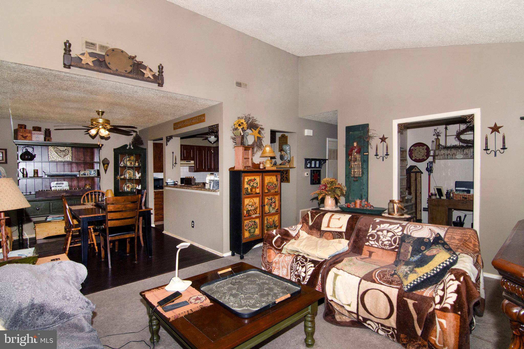15 Dover Drive Lindenwold, NJ 08021 - Photo 5 of 24 a view of a workspace with furniture