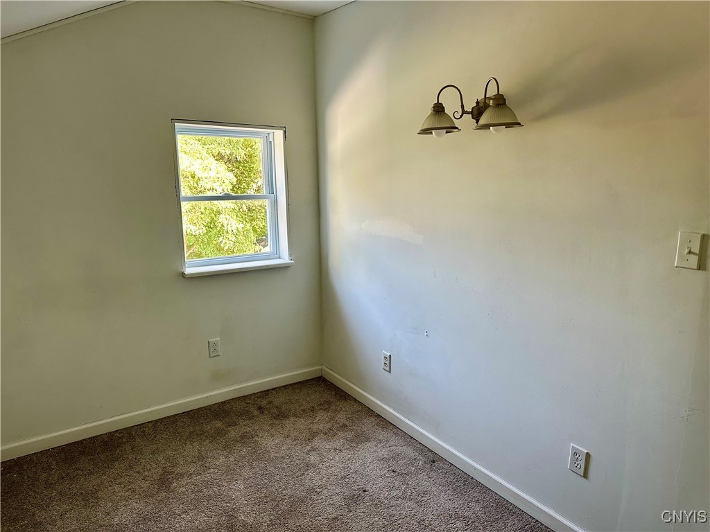 209 East Bridge Street Oswego, NY 13126 - Photo 21 of 28