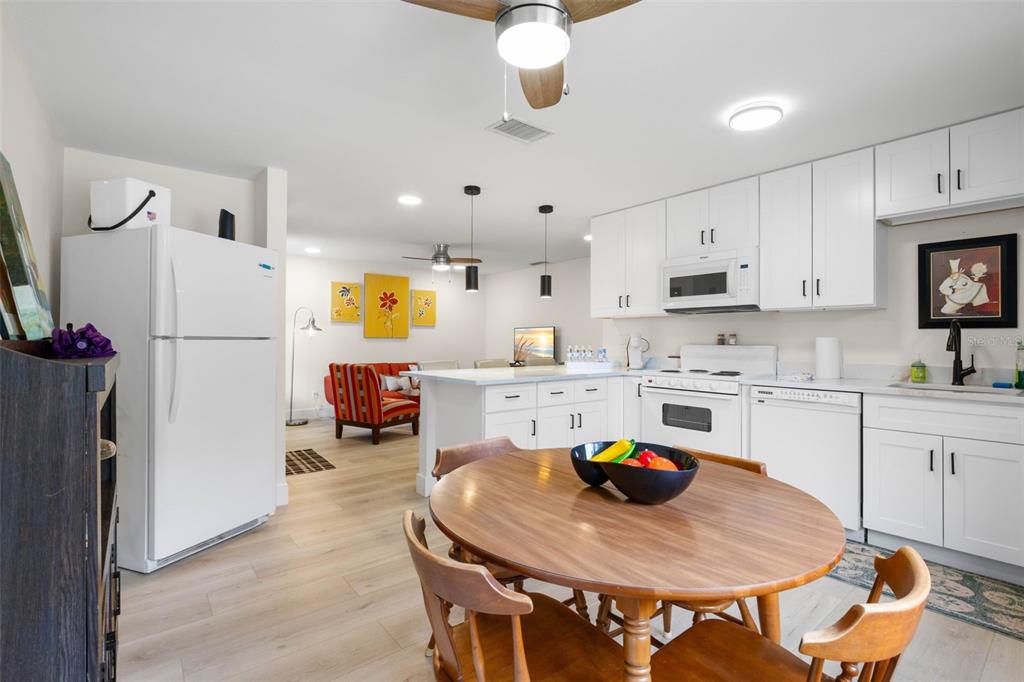 415 Mapleway, Unit A & B Safety Harbor, FL 34695 - Photo 19 of 73