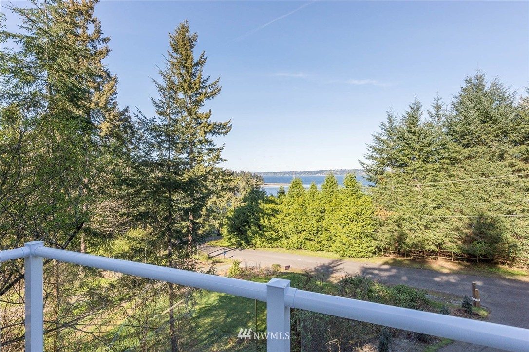 21135 Tramp Harbor Road Southwest Vashon, WA 98070 - Photo 2 of 24