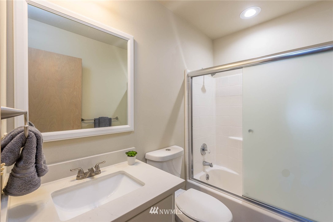21135 Tramp Harbor Road Southwest Vashon, WA 98070 - Photo 13 of 24