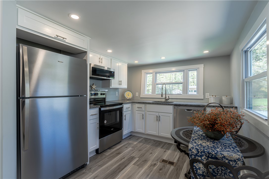 67 Linda Drive Coventry, RI 02816 - Photo 12 of 23