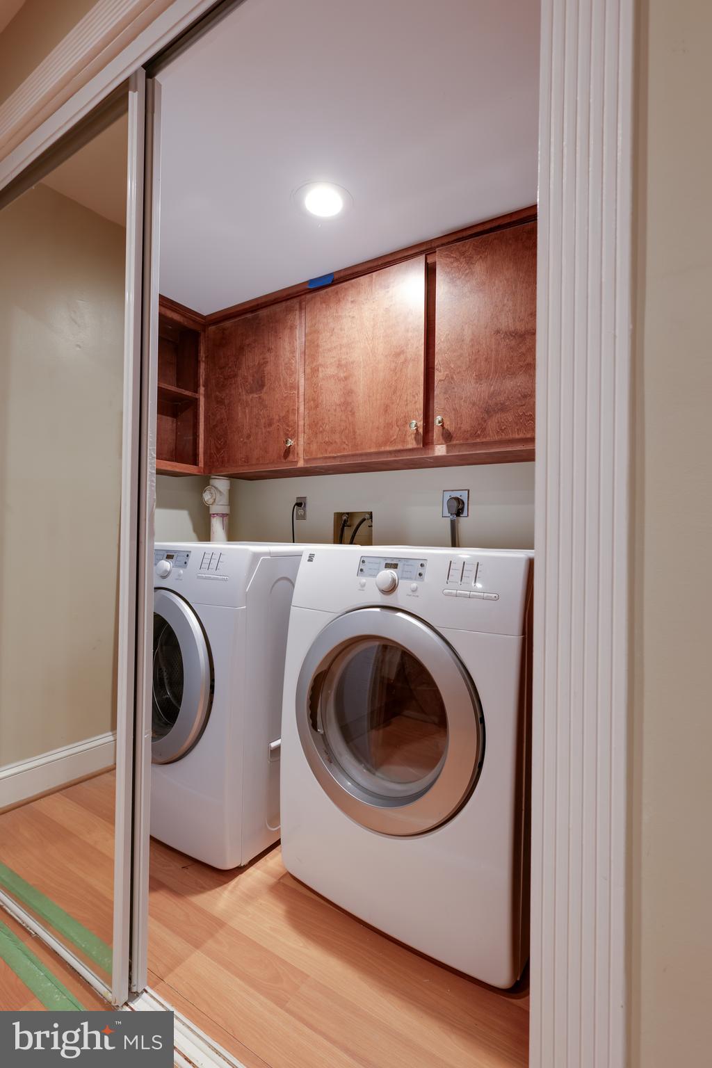 43440 Postrail Square Ashburn, VA 20147 - Photo 32 of 44 a utility room with dryer and washer