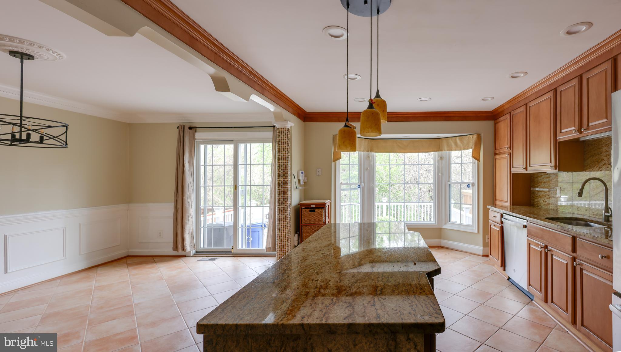 43440 Postrail Square Ashburn, VA 20147 - Photo 8 of 44 a living room with furniture and large windows