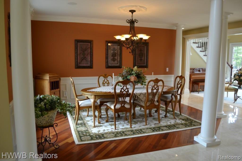 5555 North Livernois Road Rochester, MI 48306 - Photo 8 of 99 Foyer to Dining Room
