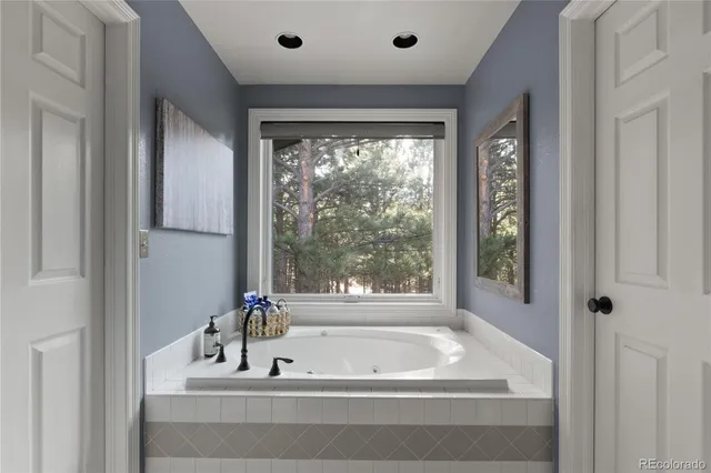 $825,000 | 2 South Sherwood Glen, Monument, CO 80132