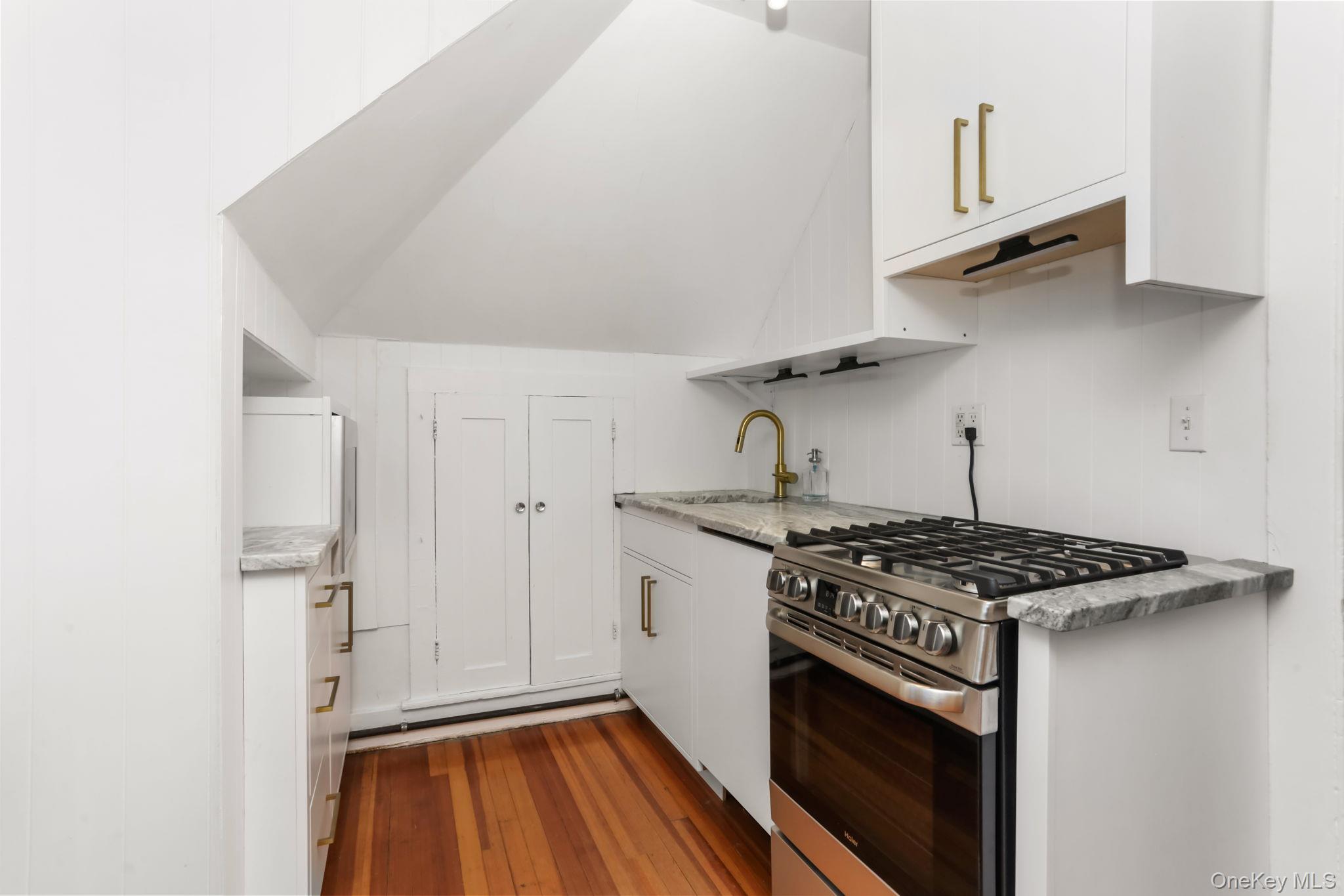 16 Bedford Road Katonah, NY 10536 - Photo 3 of 18 new custom kitchen