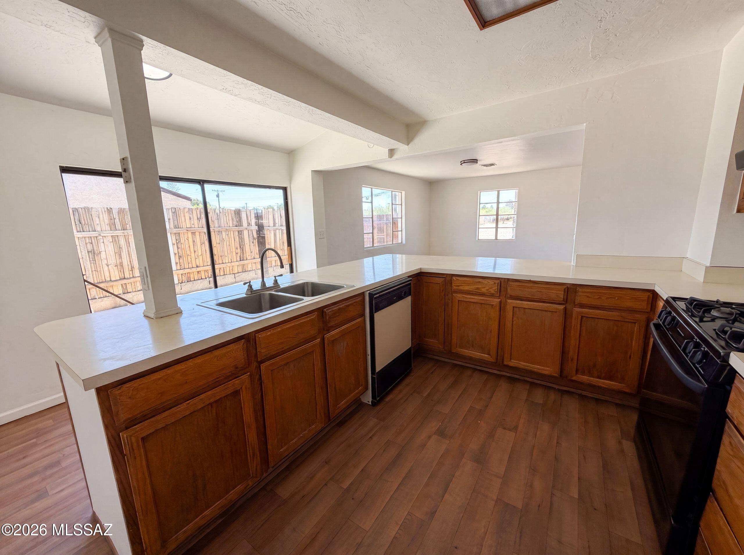 457 East Pastime Road Tucson, AZ 85705 - Photo 6 of 21