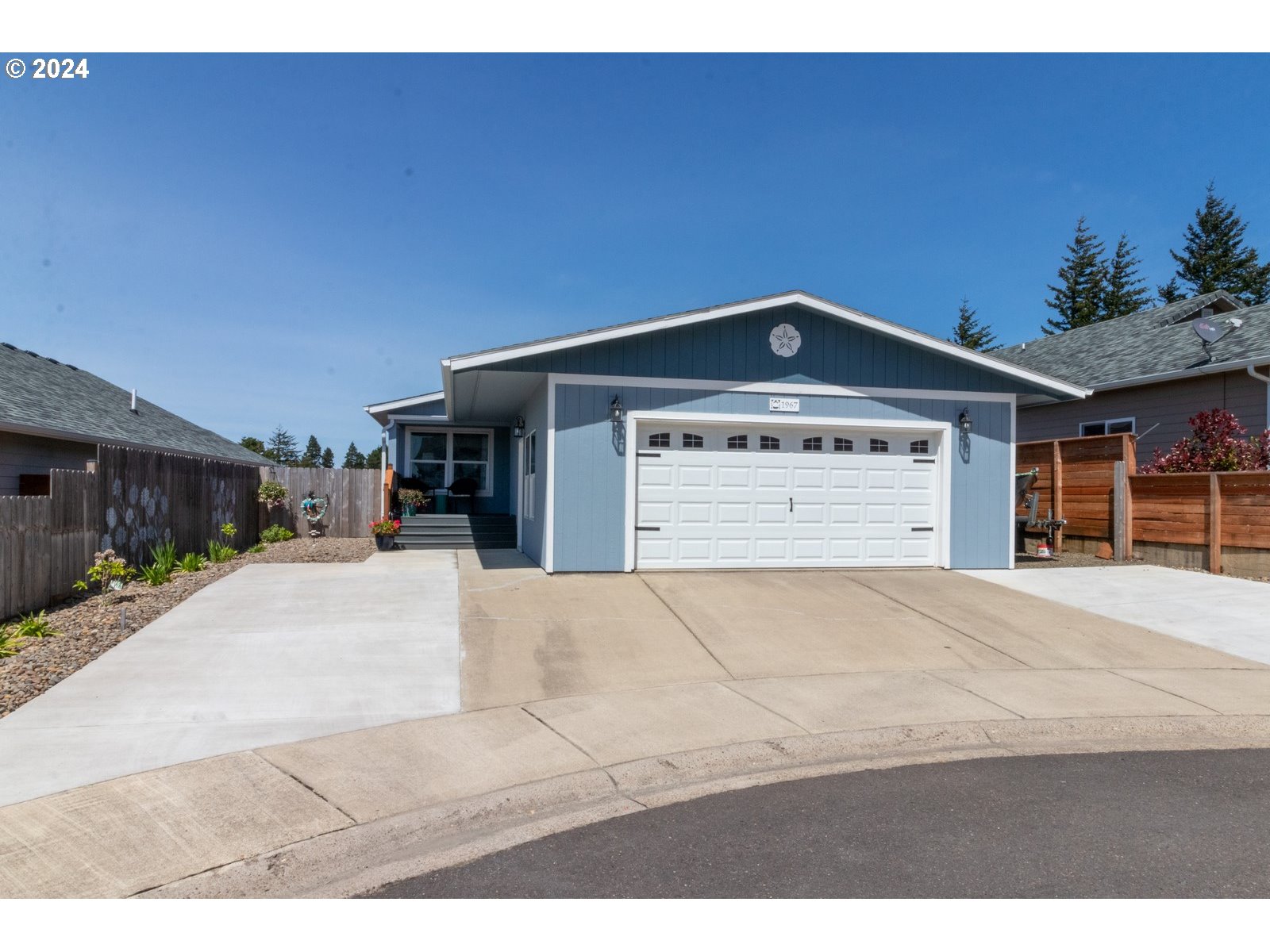 1967 34th Street Florence, OR 97439 - Photo 2 of 43 Gallery Image 2