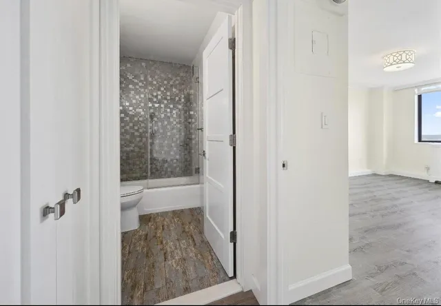 a bathroom with a tub